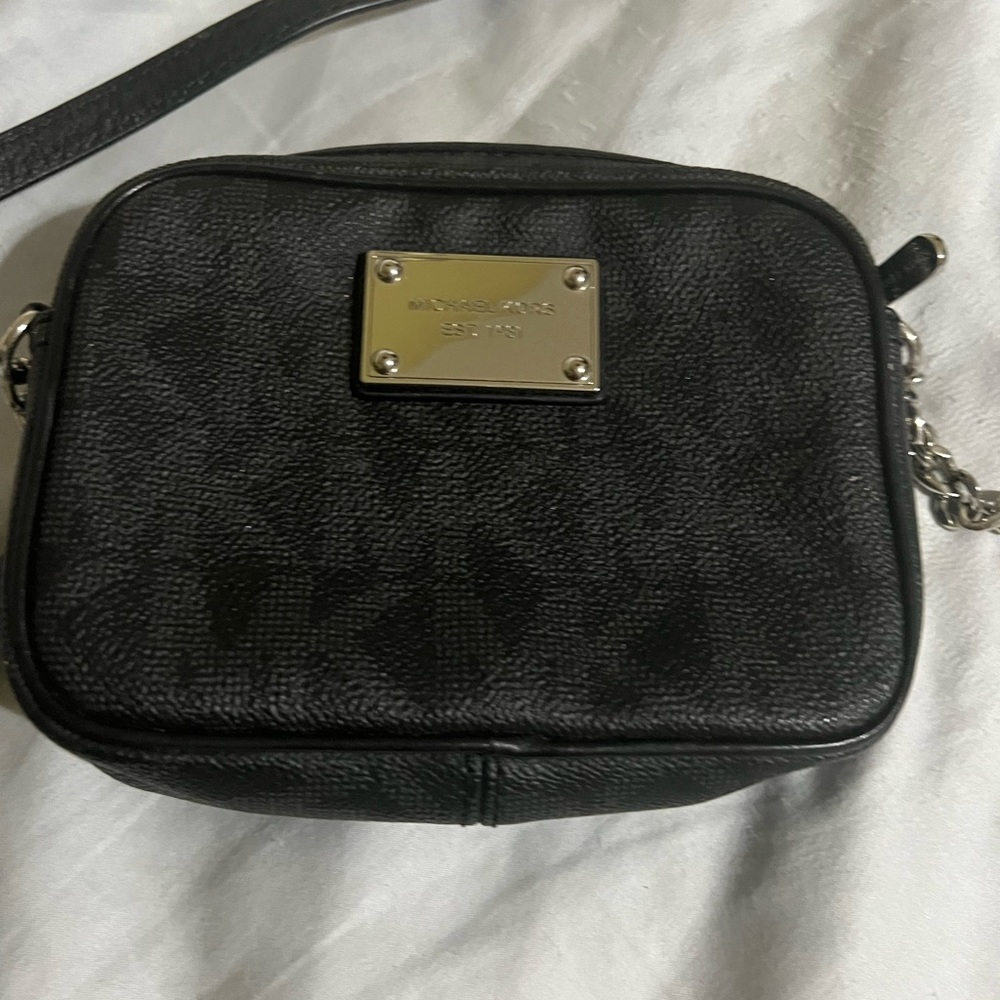 Black crossbody Michael lord